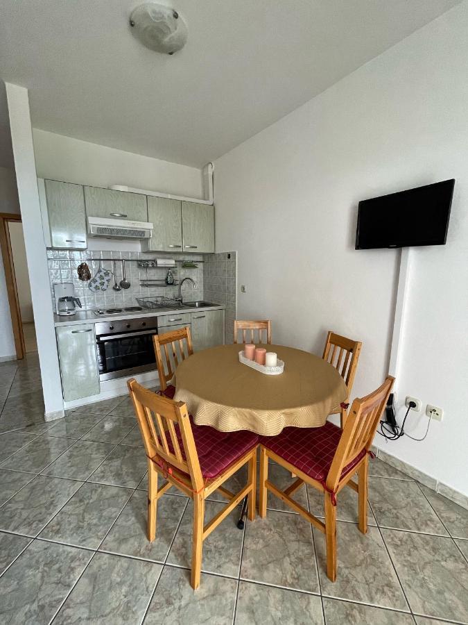 Apartmani Nada Primosten Exterior photo