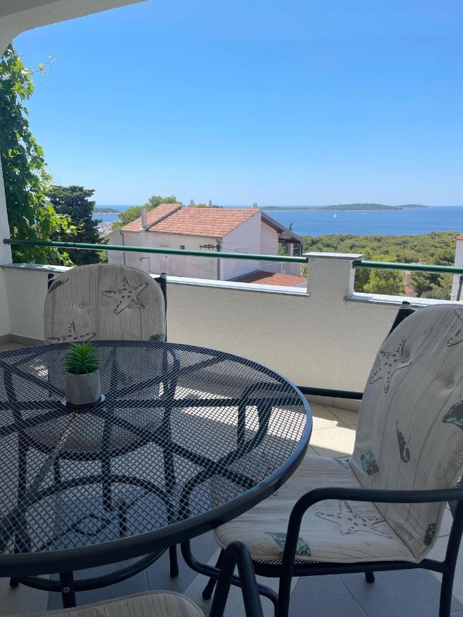 Apartmani Nada Primosten Exterior photo