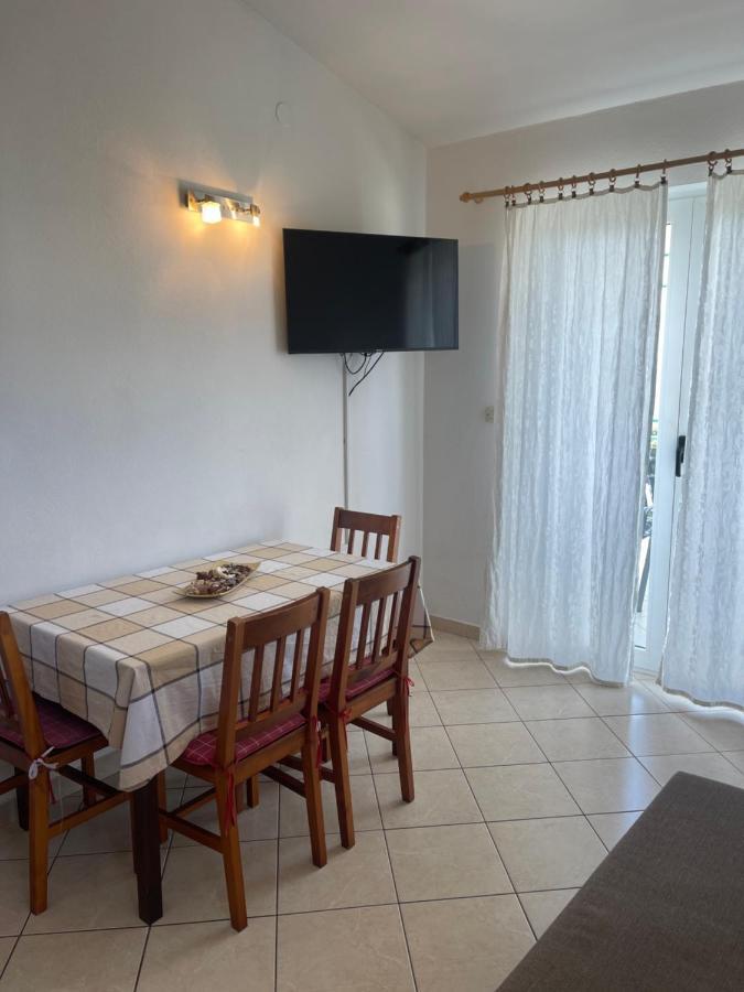 Apartmani Nada Primosten Exterior photo
