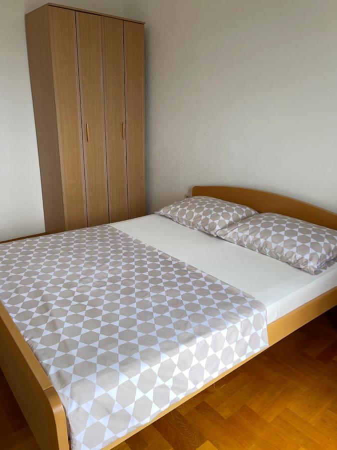 Apartmani Nada Primosten Exterior photo