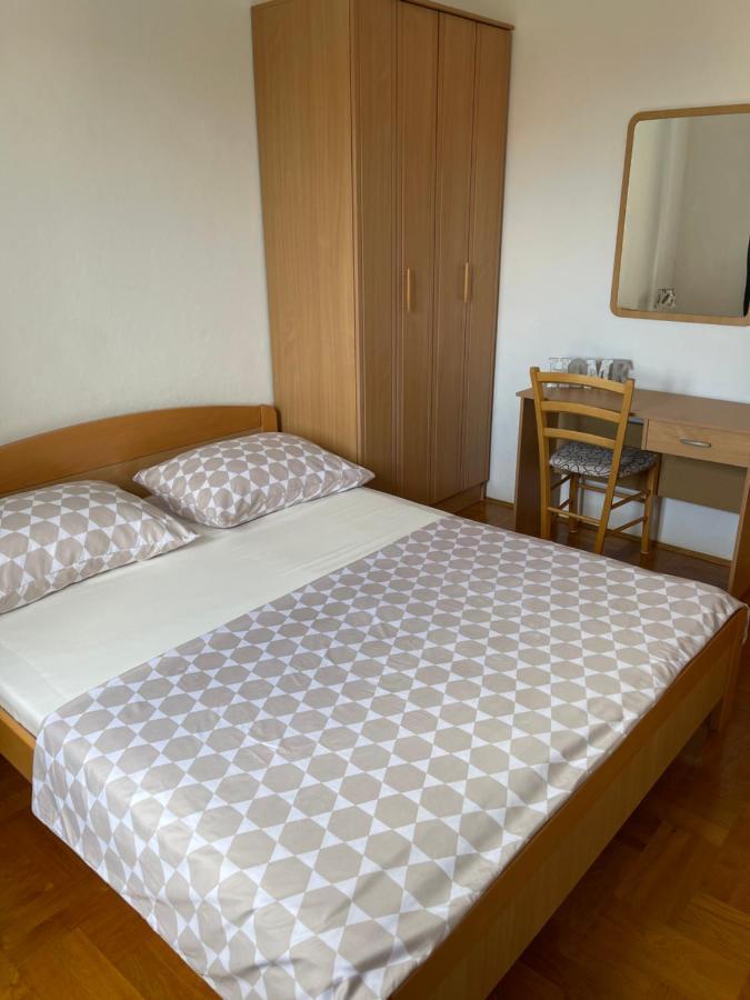 Apartmani Nada Primosten Exterior photo
